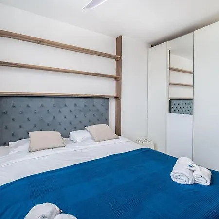 Apartament Juan Les Pins Two Bed Access