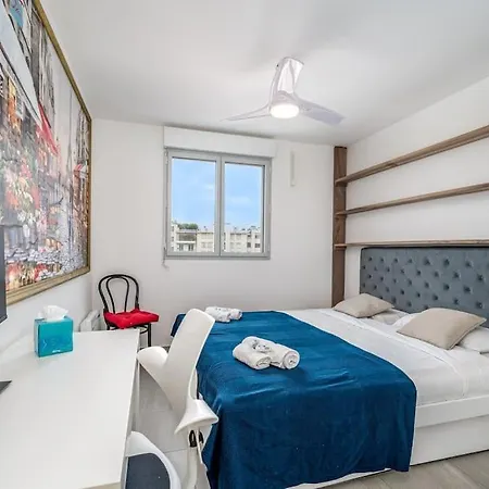 Juan Les Pins Two Bed Access