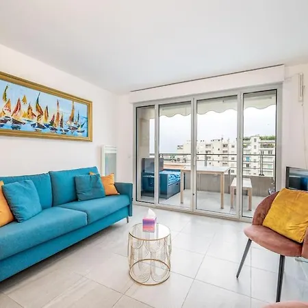 Juan Les Pins Two Bed Access *