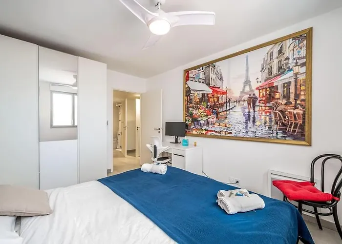 Juan Les Pins Two Bed Access Διαμέρισμα Αντίμπ